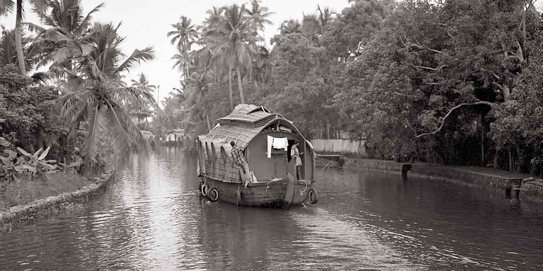 Along the Canals #6, Alappuzha, India, 2005