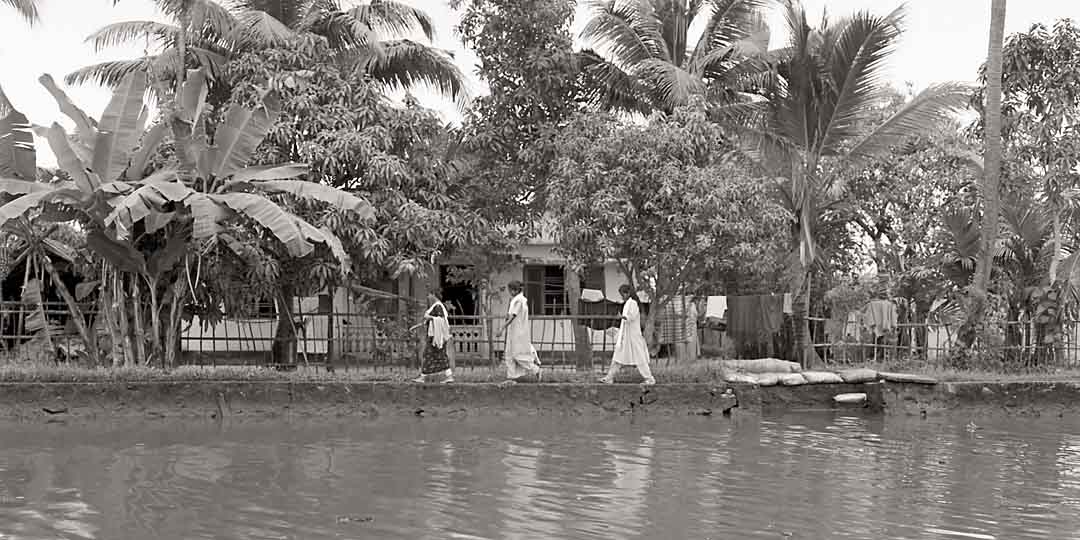 Along the Canals #9, Alappuzha, India, 2005