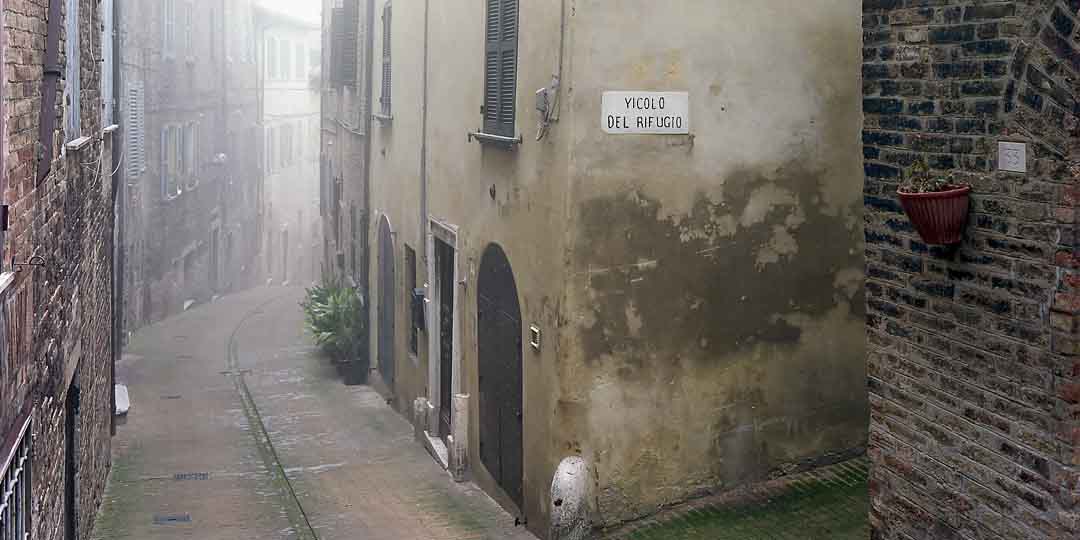 Vicolo del Rifugio #1, Urbino, Italy, 2008